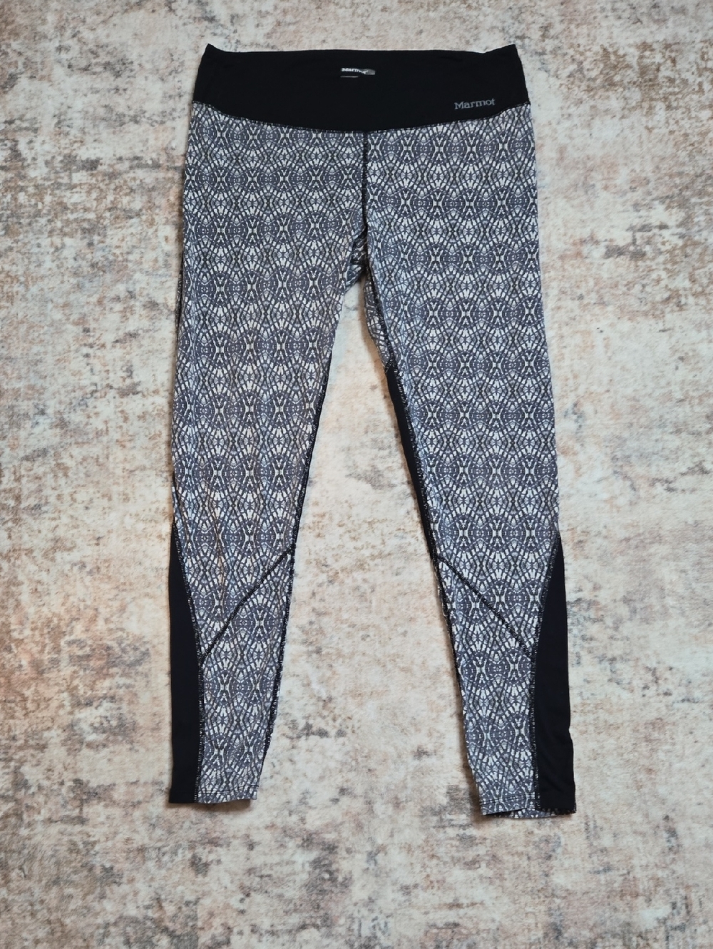 Marmot Black and White Geometric-Pattern Leggings